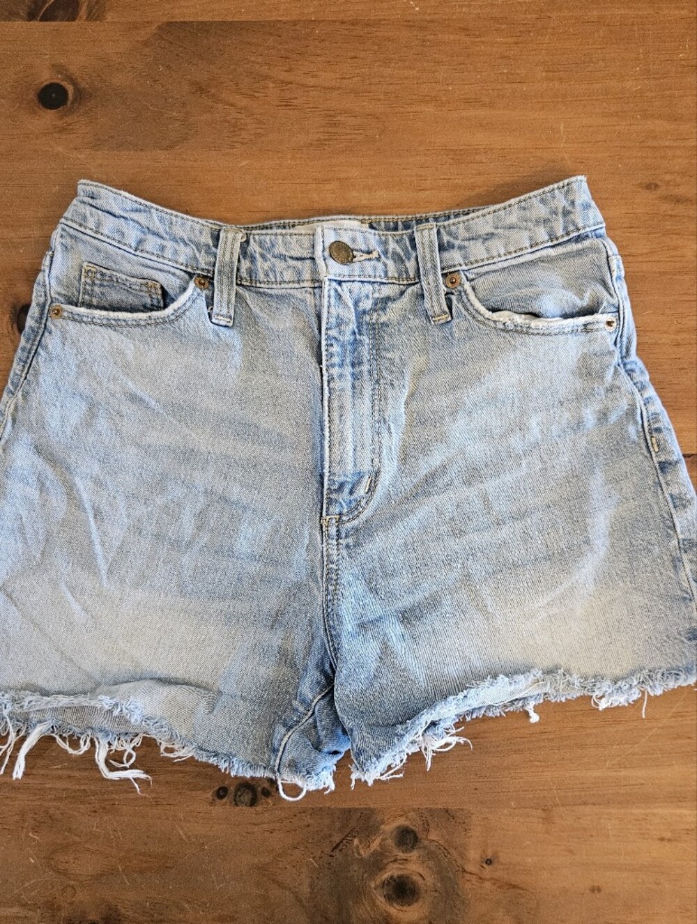 Universal Thread Vintage Bermuda Cut Off Denim Shorts Light Wash Size 2